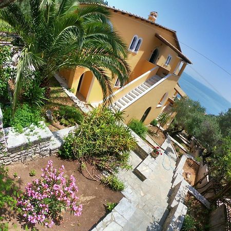 Silent Bay Apartments Katavolos Exterior photo