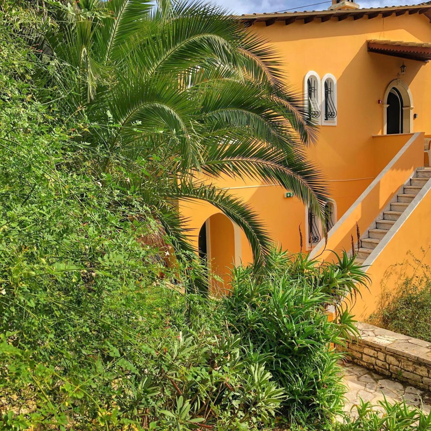 Silent Bay Apartments Katavolos Exterior photo