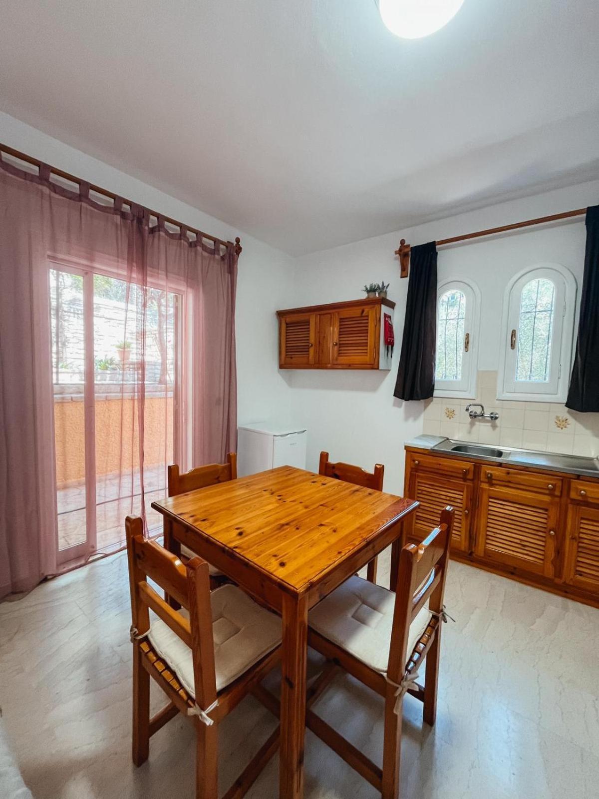 Silent Bay Apartments Katavolos Exterior photo