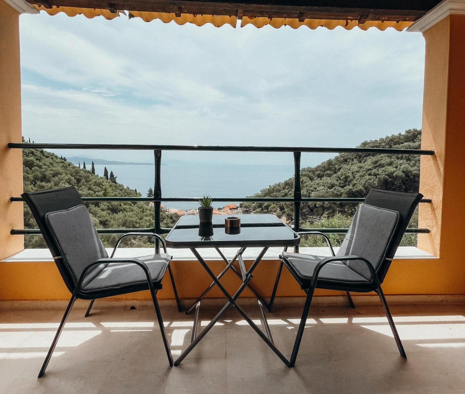 Silent Bay Apartments Katavolos Exterior photo