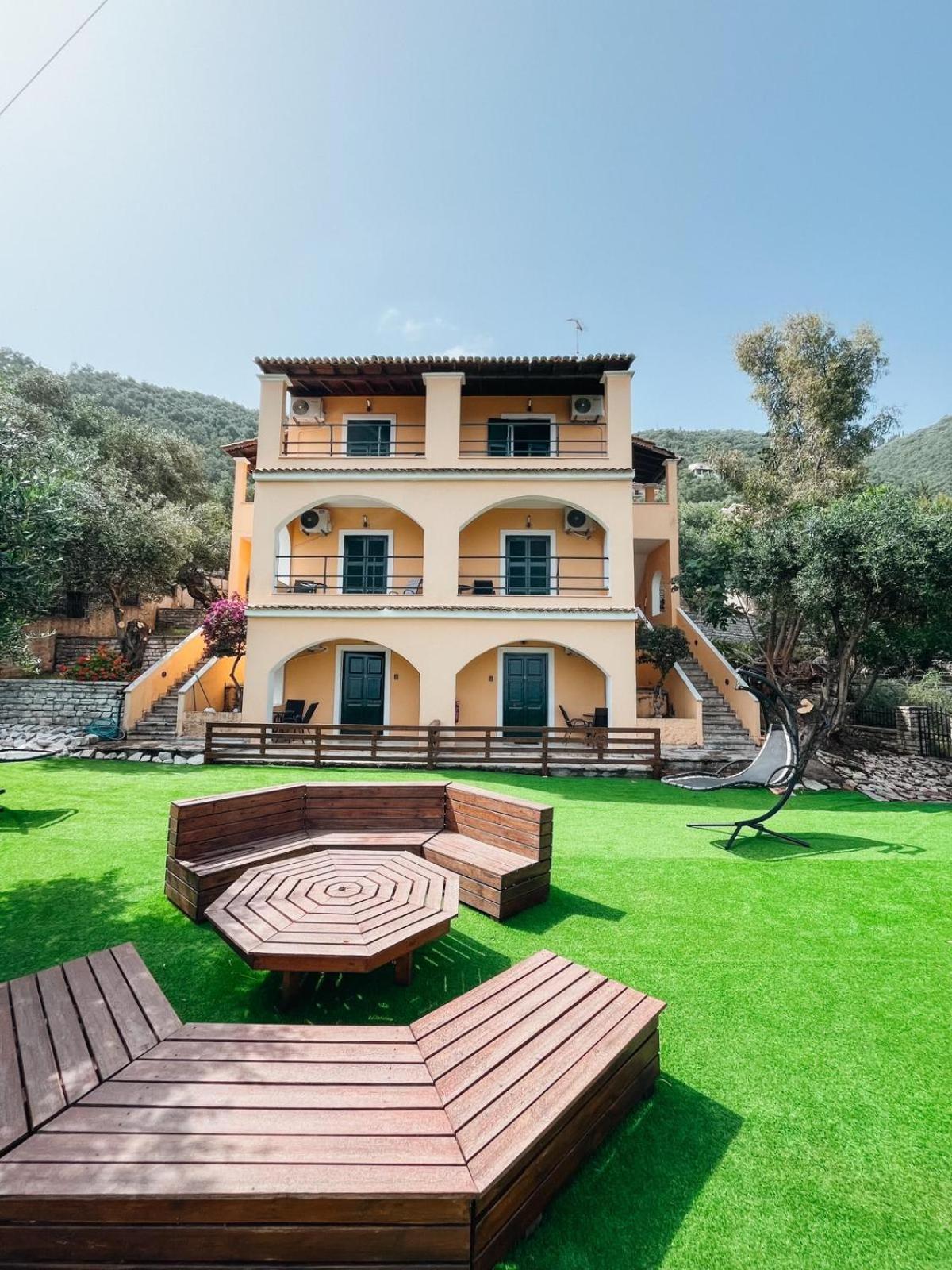 Silent Bay Apartments Katavolos Exterior photo