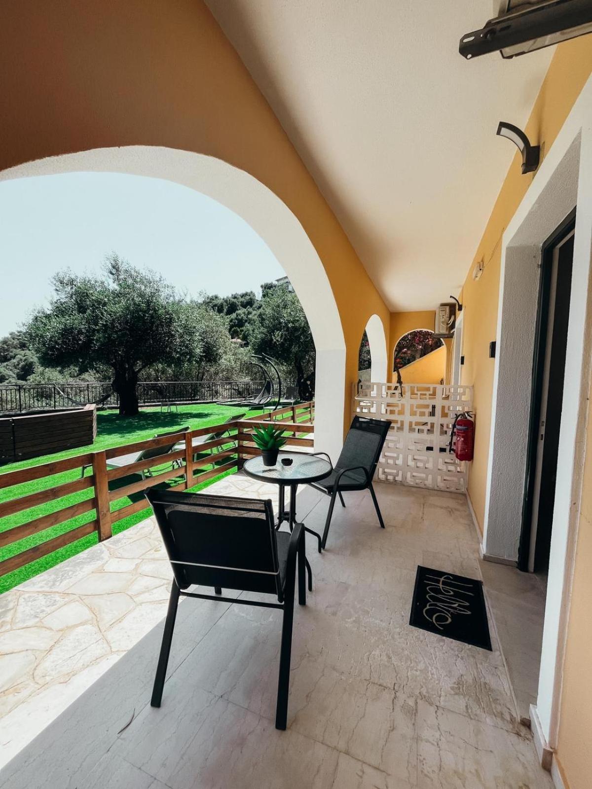 Silent Bay Apartments Katavolos Exterior photo